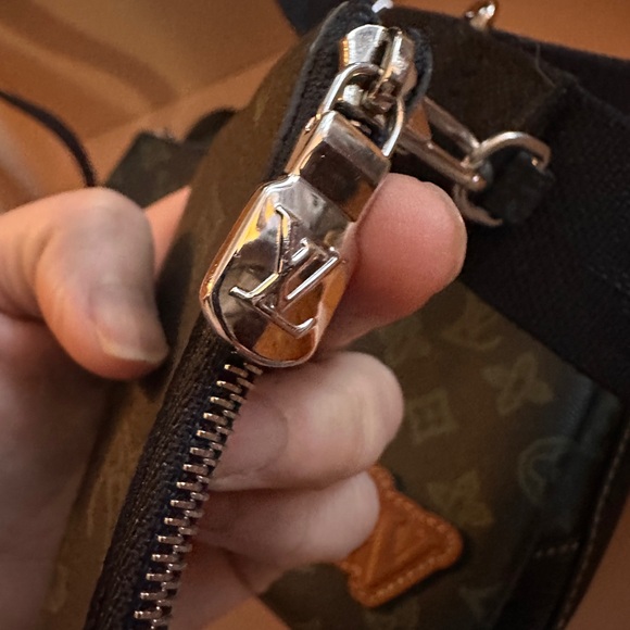 LOUIS VUITTON
Monogram Vintage Trio Messenger - Picture 6 of 8